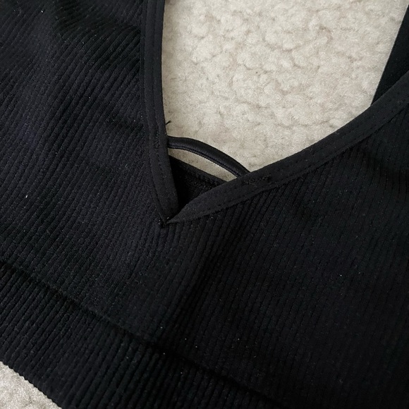 Lively Wireless Ribbed Black Bralette 42645, Adjustable Straps Pull-on Size S - Picture 4 of 6